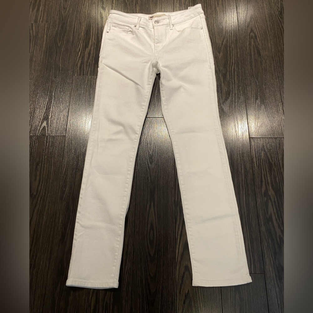 Levi’s White Mid-Rise Jeans - size 8